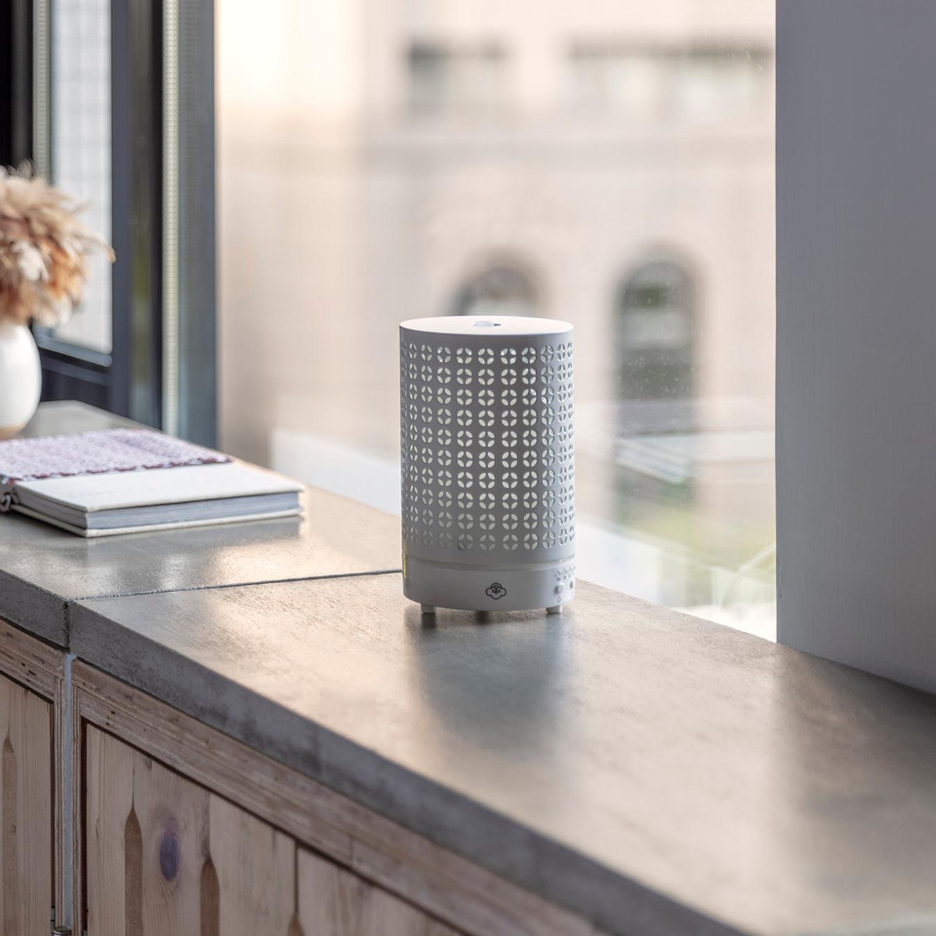 Cosmos Diffuser With Base - White