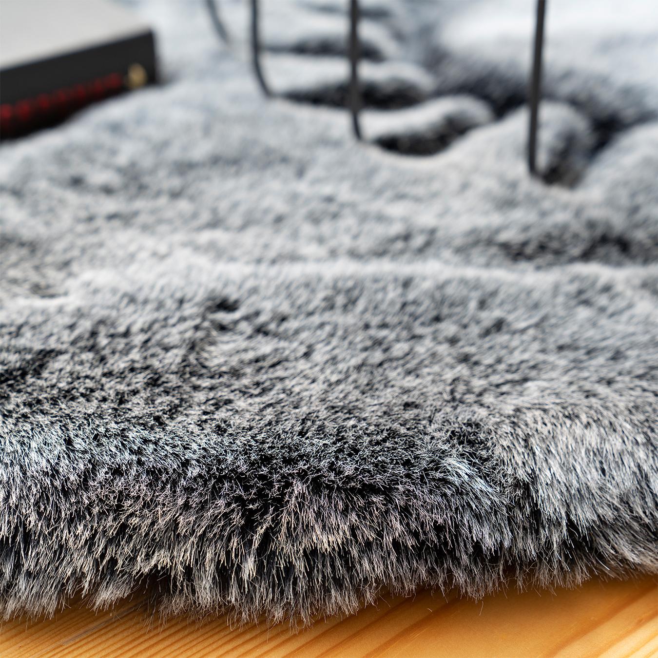 Samba 495 Faux Sheepskin Rug in Anthracite